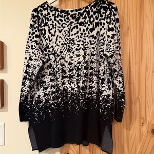 Chico's Size 3 Elegant Black and White Knit Tunic Sweater